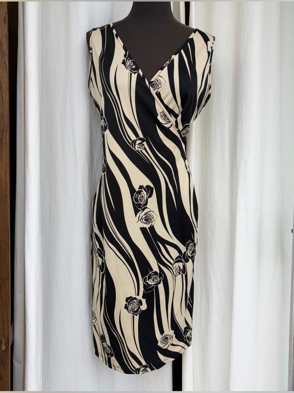 Vintage Y2K Forever 21 Black and Cream Floral Zebra Print Midi Dress